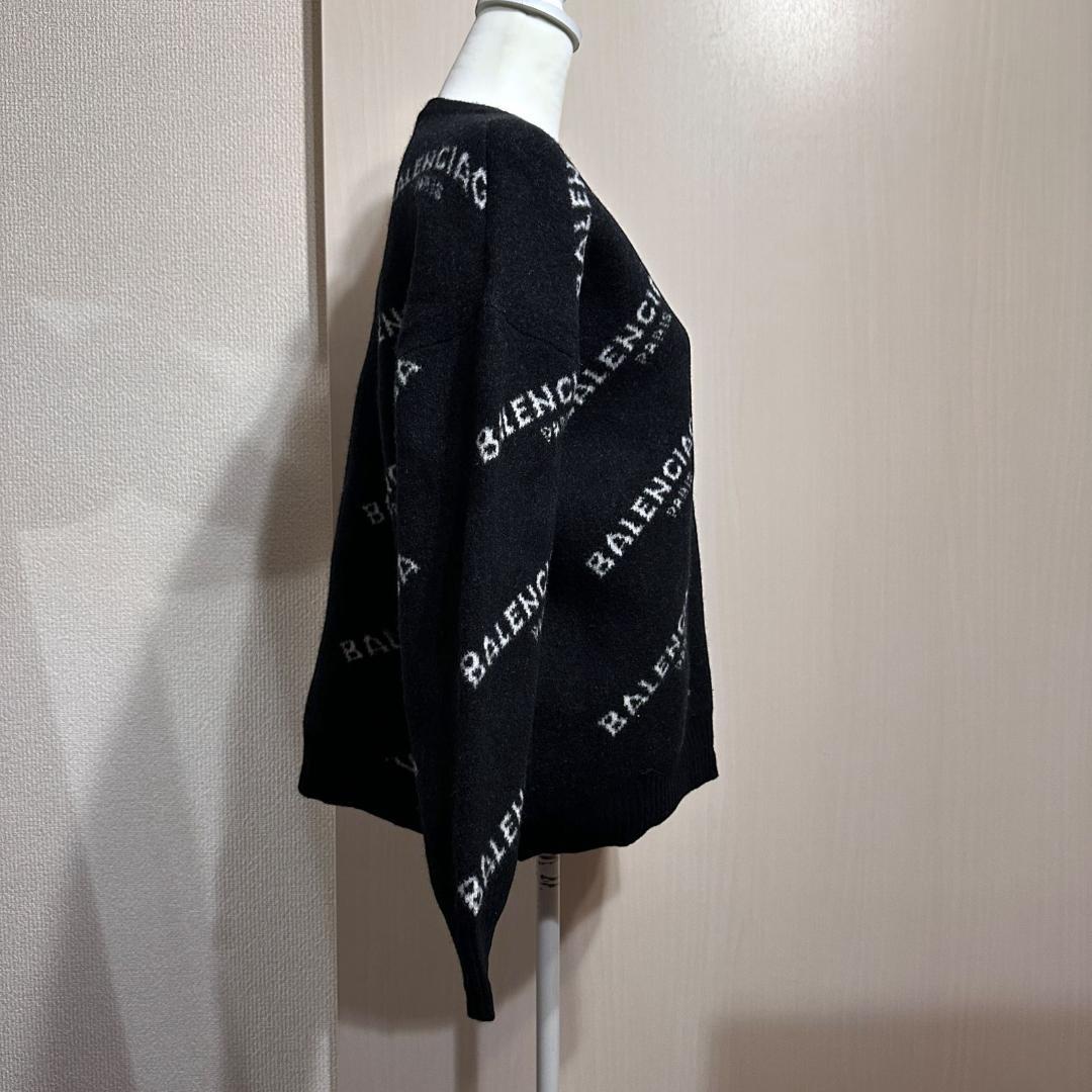 BALENCIAGA ブラック ロゴニットセーター