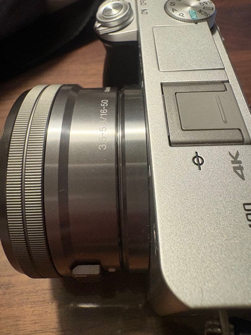 SONY α6400 シルバーモデルEマウント純正バッテリー２個