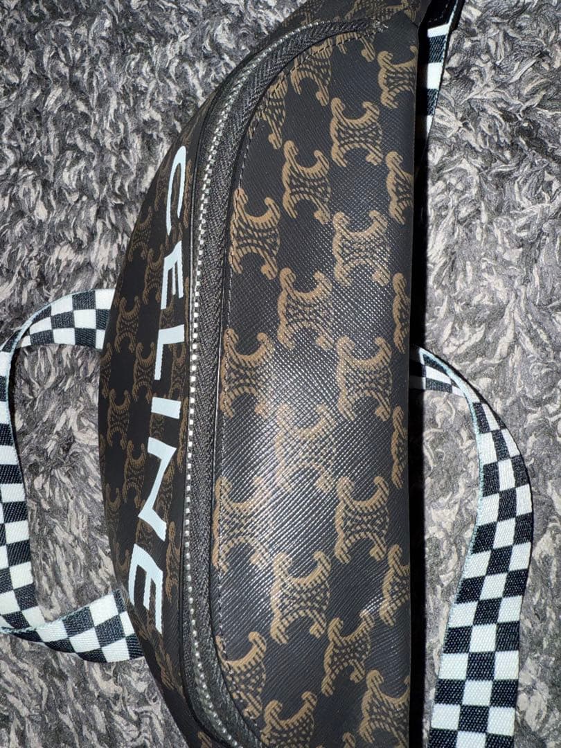 CELINE ボディーバッグ トリオンフ柄