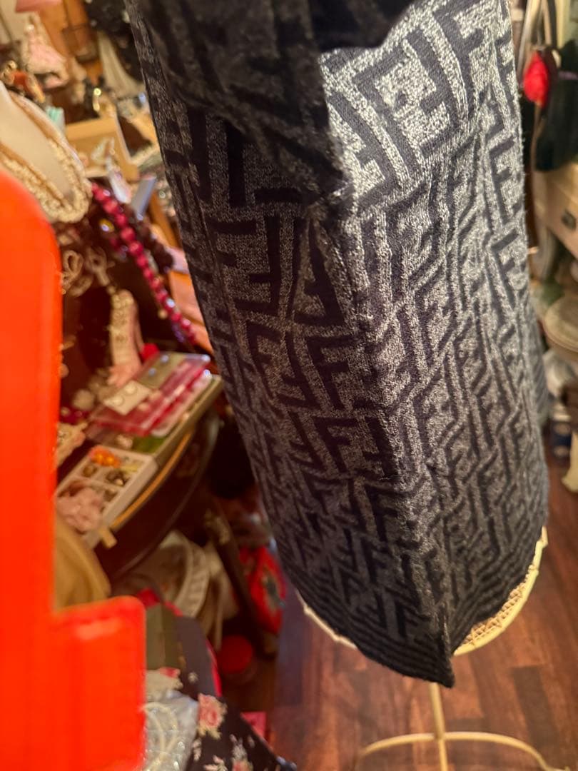 Fendi タートルネックセーターグレー✖️黒