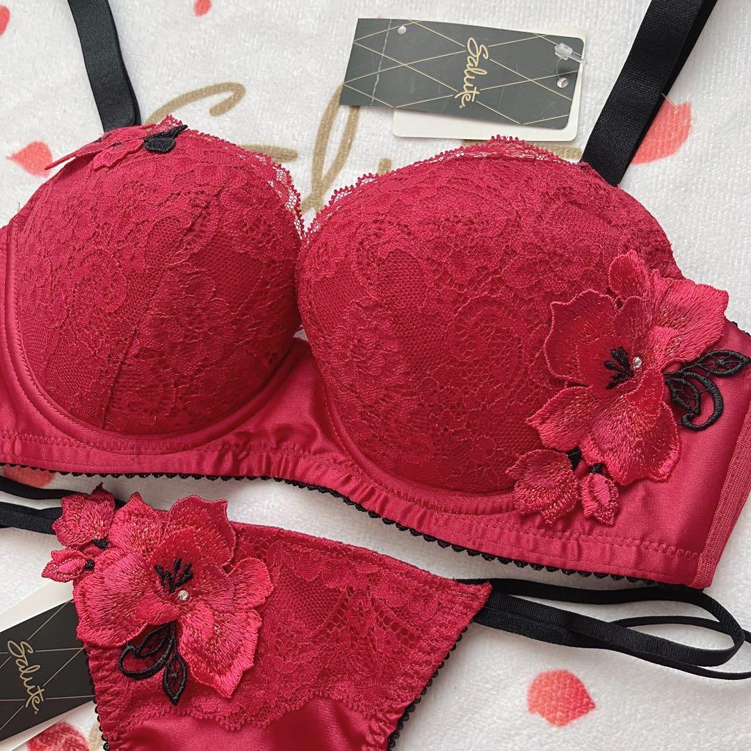 ワコール　サルート キューティーハニー　75G RE 女優Bra　ソング　M