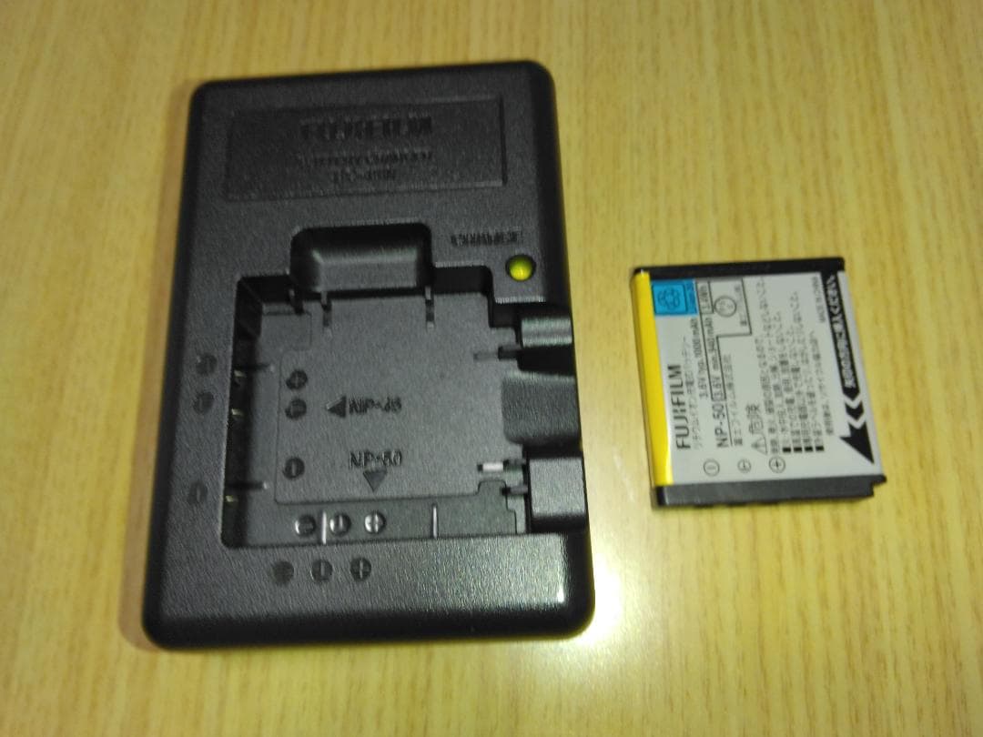 FUJIFILM デジタルカメラX10