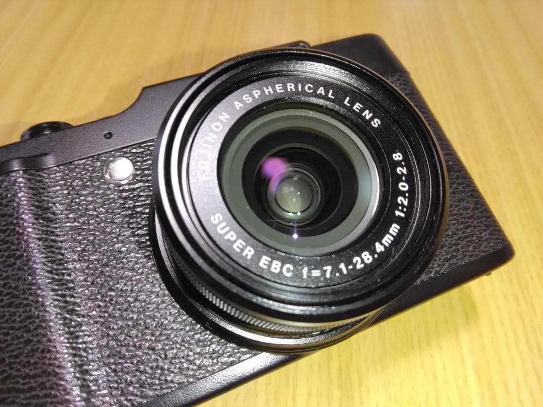 FUJIFILM デジタルカメラX10