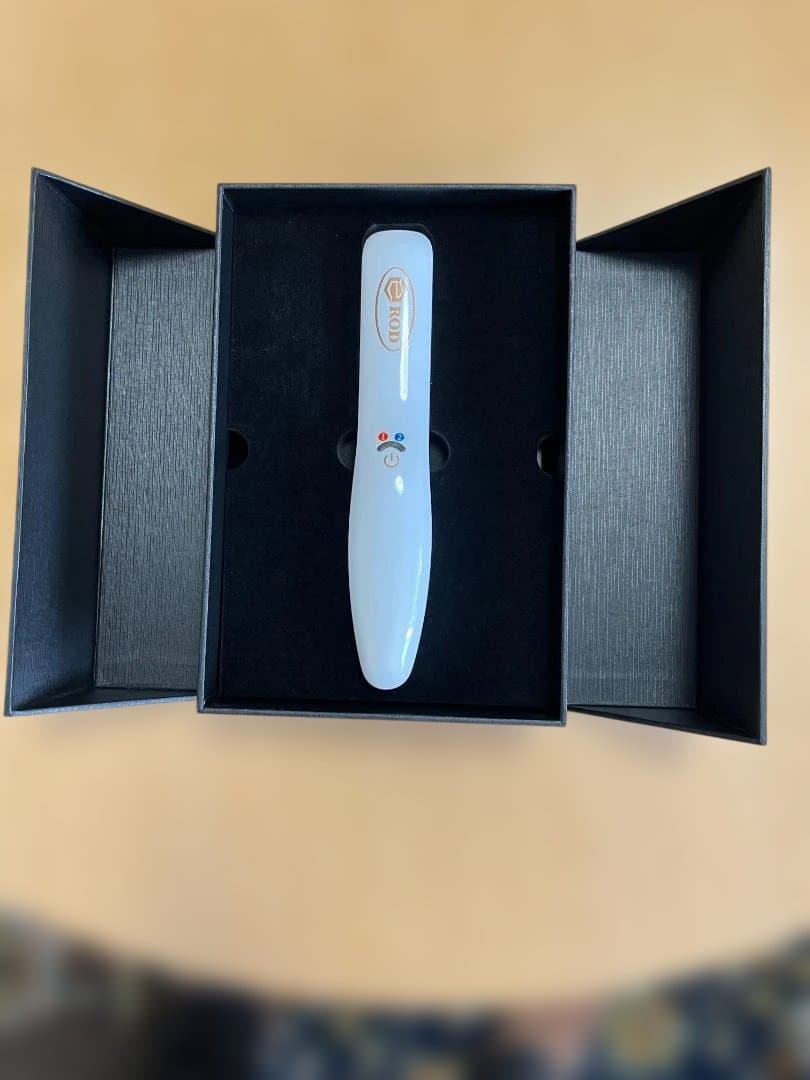 【新品未使用】eROD美顔器　ホワイト取扱説明書付き