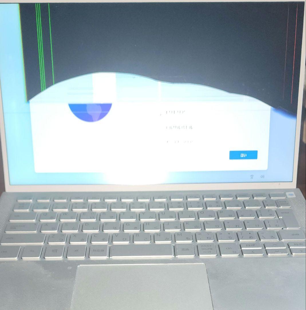 Dell Inspiron 13 7000（ジャンク品／画面不良あり）
