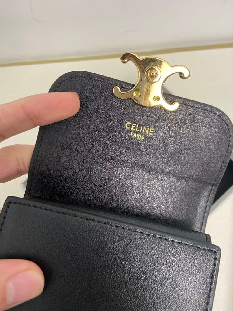 CELINE　ブラック　三つ折り財布