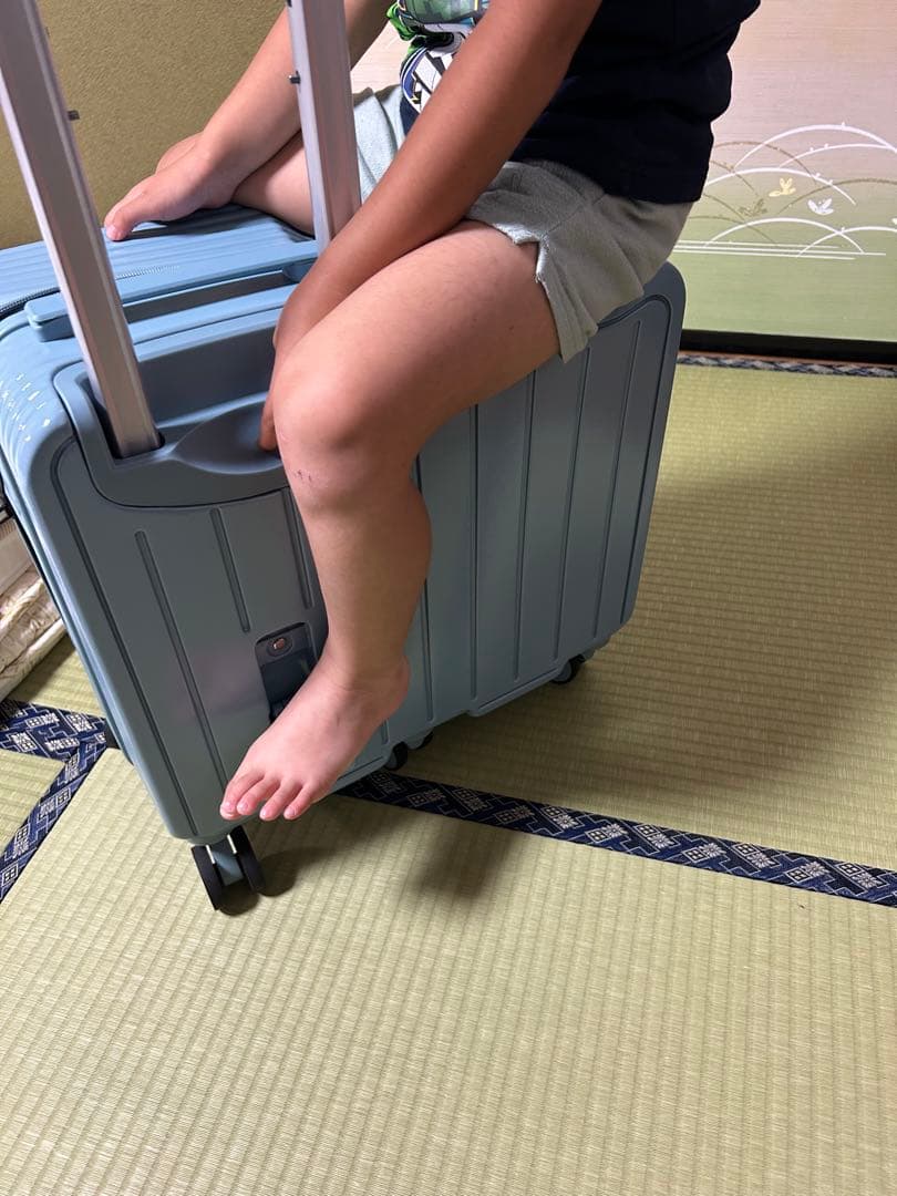 機内持ち込み 子どもが乗れるスーツケース 　キッズキャリー