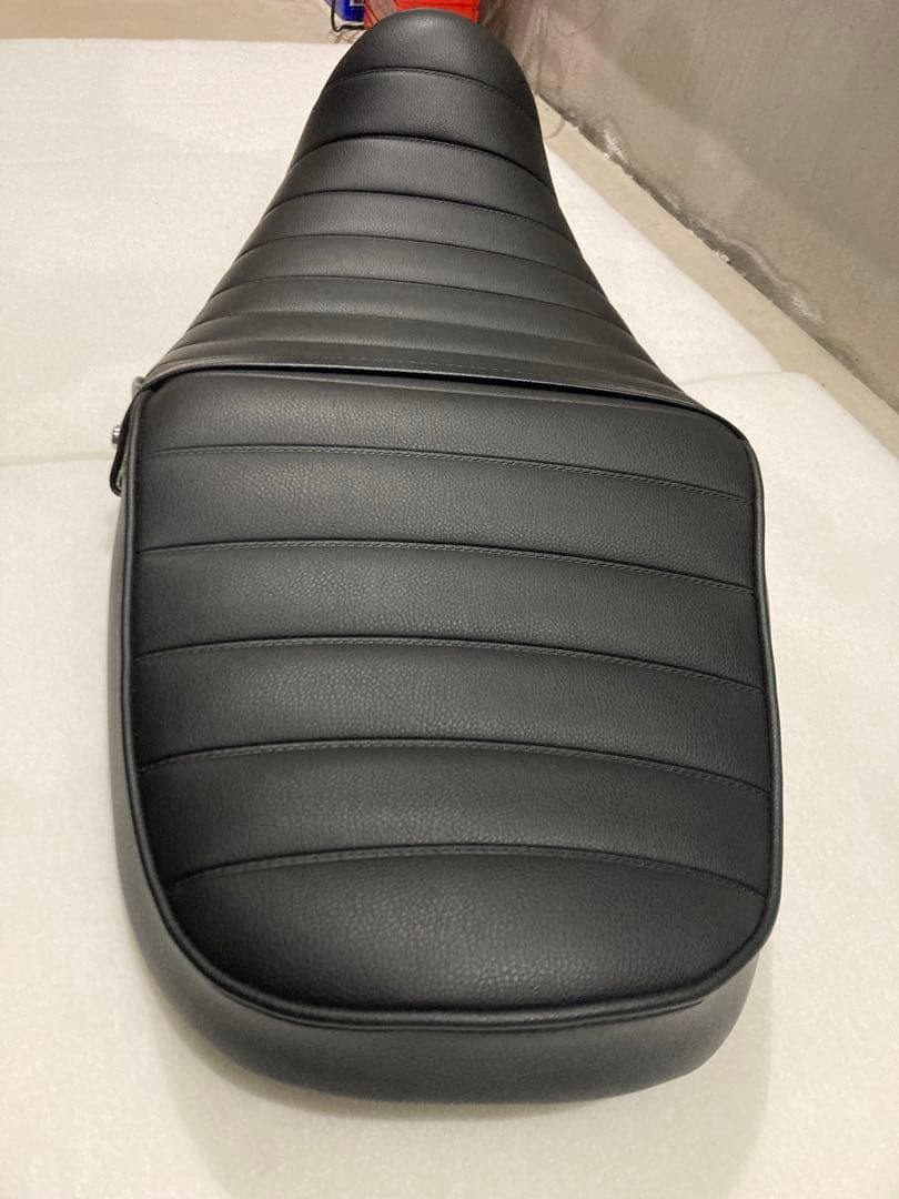 PMC ARCHI Z900RS タックロール　ローシート　ベルト付　足付改善