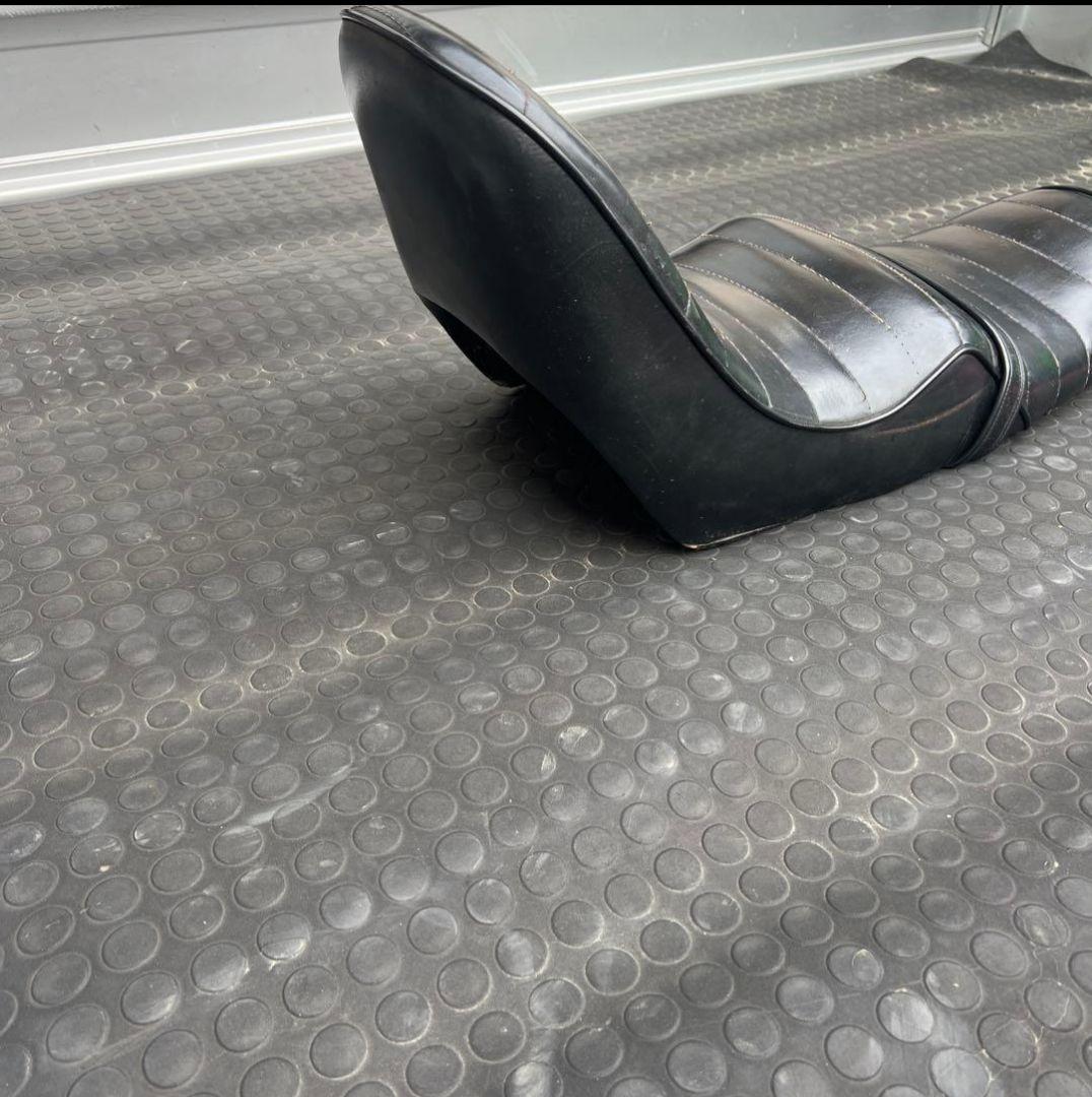 GS400チョビ三段シート