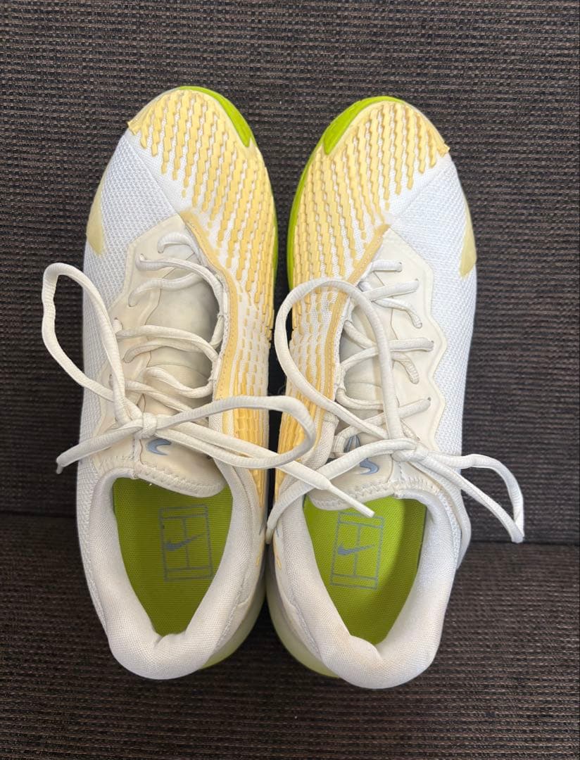 タイムセール1/12まで ナイキ テニスシューズ ナダル ホワイト/イエロー