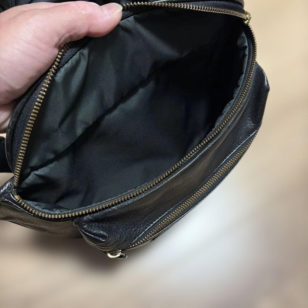 FELISIフェリージオールブラックレザーボディバッグ