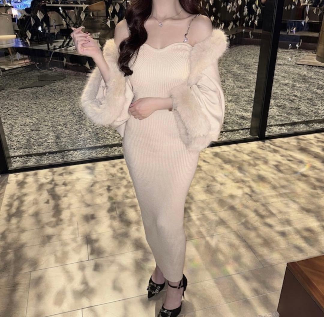 《大人気》elmyu ファーポンチョカーデ×チェーンワンピset パーティー白