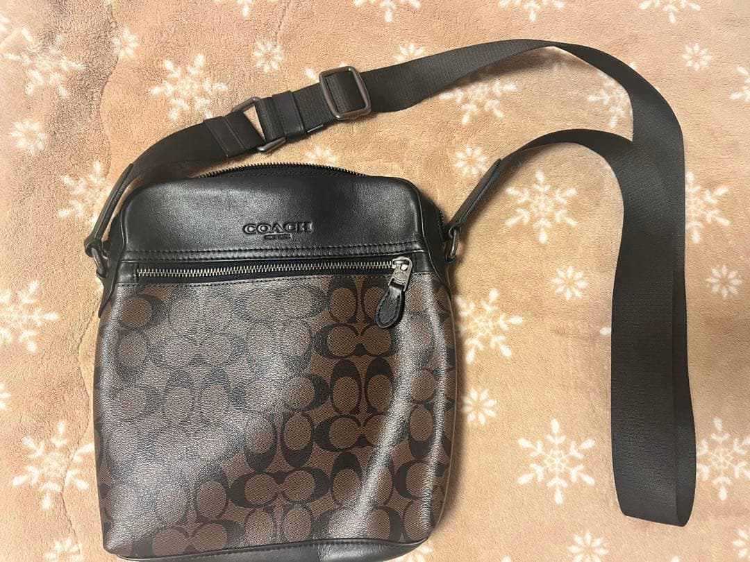 coachメンズショルダーバッグ　F73336