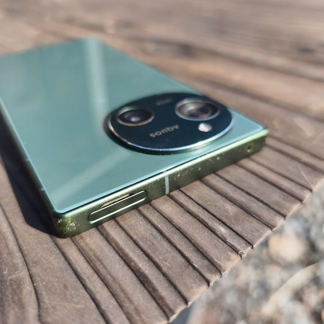 AQUOS R9 グリーン 本体　カメラレンズ交換済み