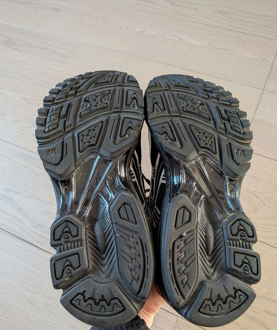 靴 asics gel kayano14 black puresilver