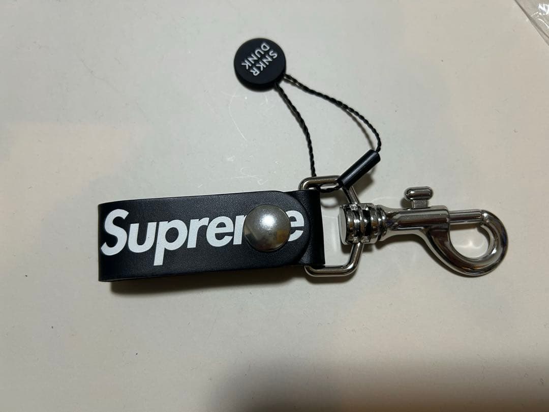 Supreme Leather Key Loop \