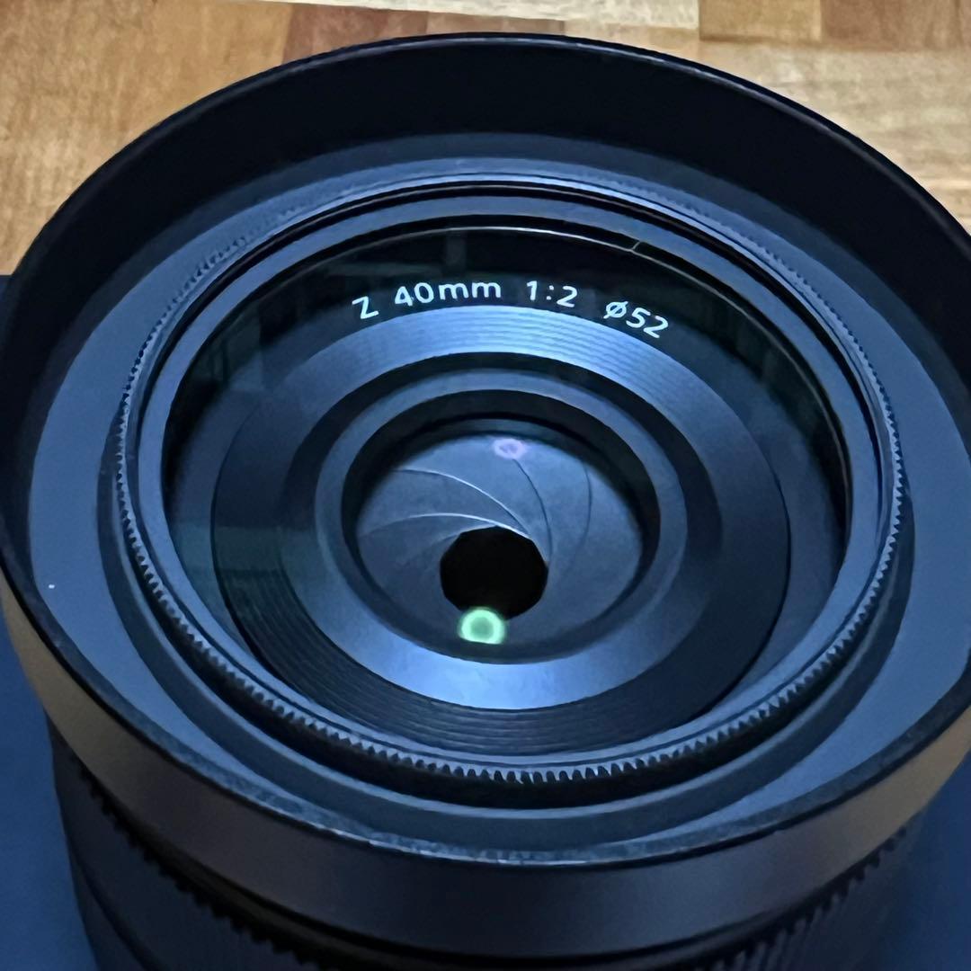 Nikon NIKKOR Z 40mm f/2 メタルフード、MCフィルター付属
