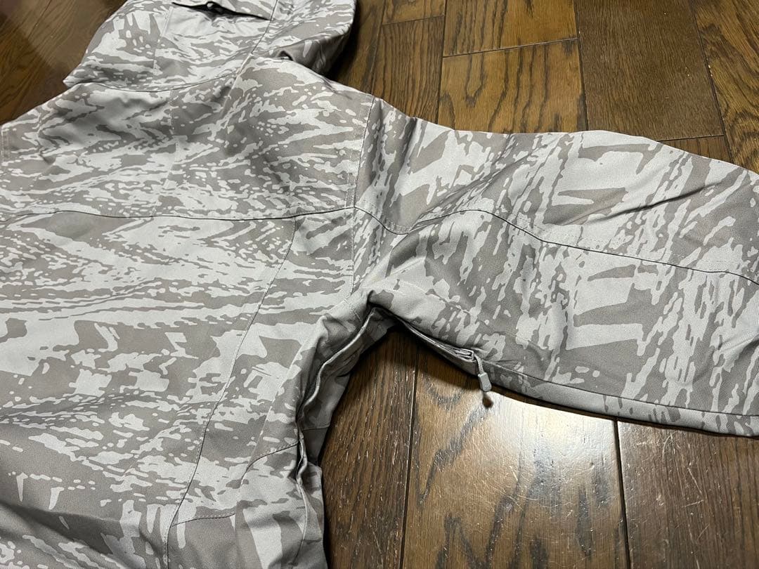 ふ*む様 【超美品】Under Armour スノーボードウェア LG/G グレ