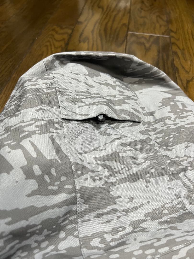 ふ*む様 【超美品】Under Armour スノーボードウェア LG/G グレ