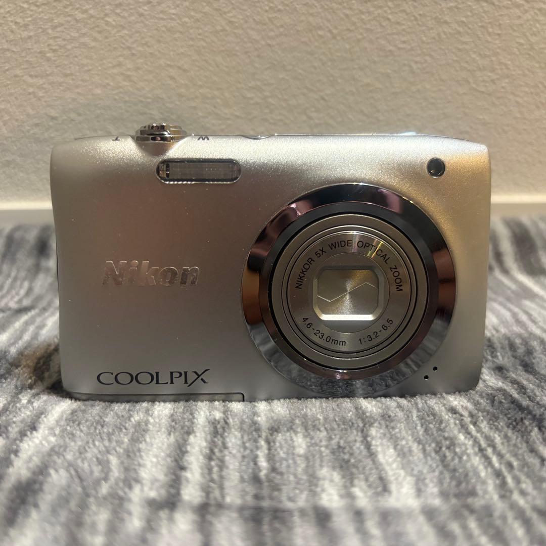【極美品】Nikon COOLPIX A100 シルバー