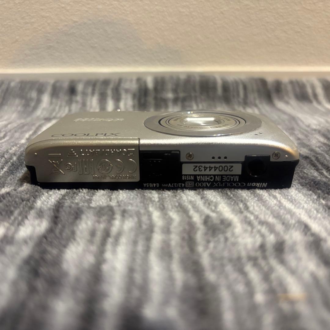 【極美品】Nikon COOLPIX A100 シルバー