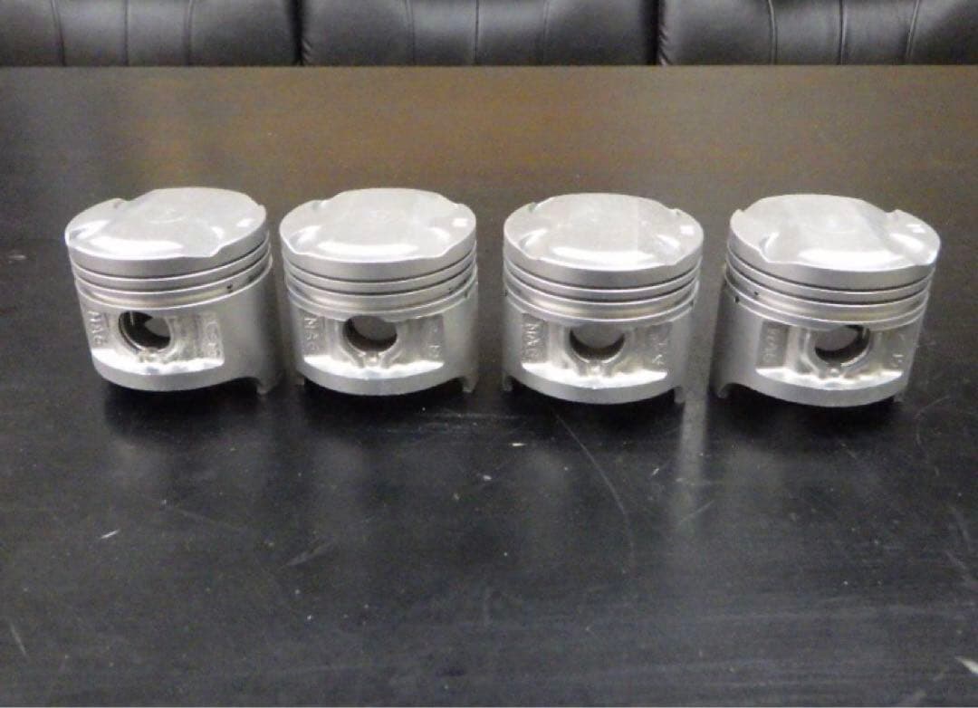 り*り様 CBX400F 純正ピストン 4個セット