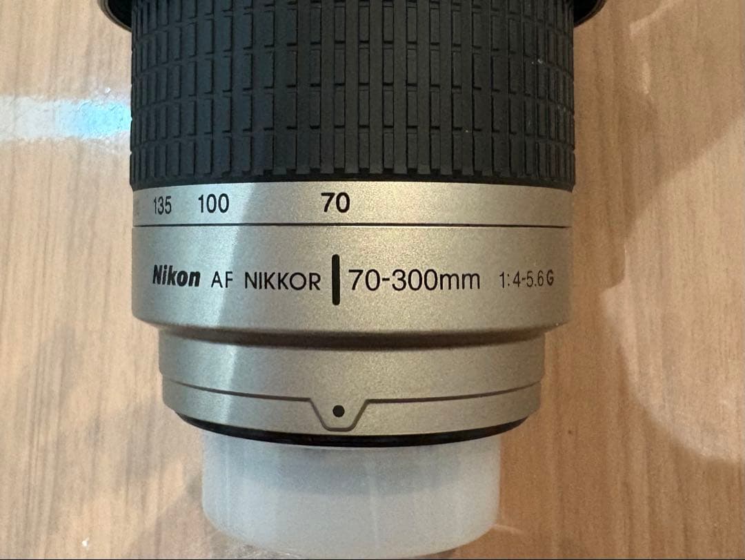 Nikon D5600 18-55 VR レンズキット　70-300レンズ付き