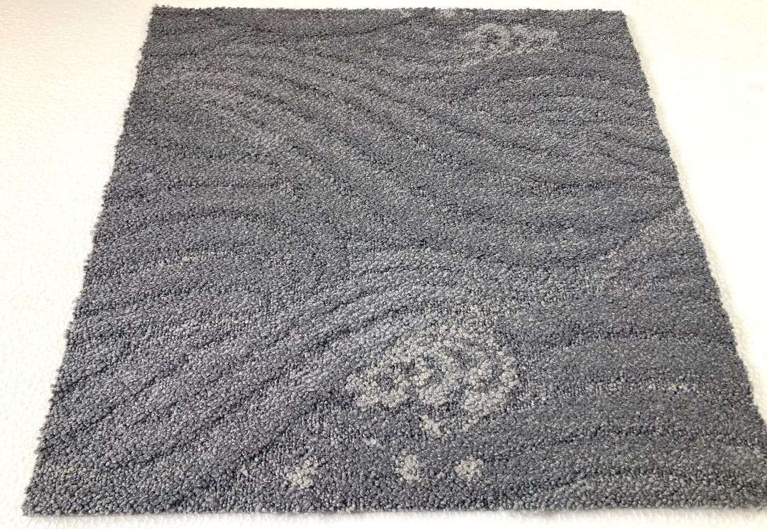 こう☆　タイルカーペット　３０枚　新品・未使用