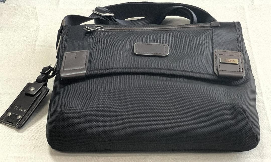 ⭐︎値下げ【美品】TUMI ブラック メッセンジャーバッグ 22371HKH