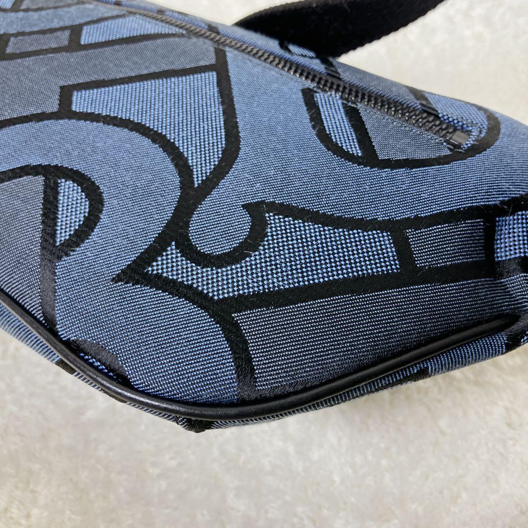 【美品】BURBERRY バーバリー TBロゴ ボディバッグ 総柄 ネイビー