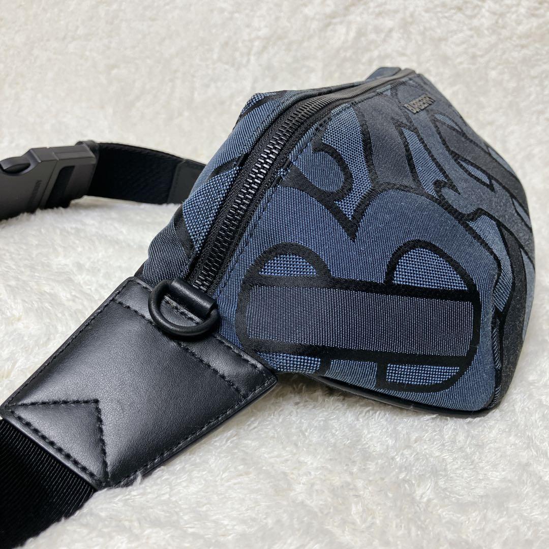 【美品】BURBERRY バーバリー TBロゴ ボディバッグ 総柄 ネイビー