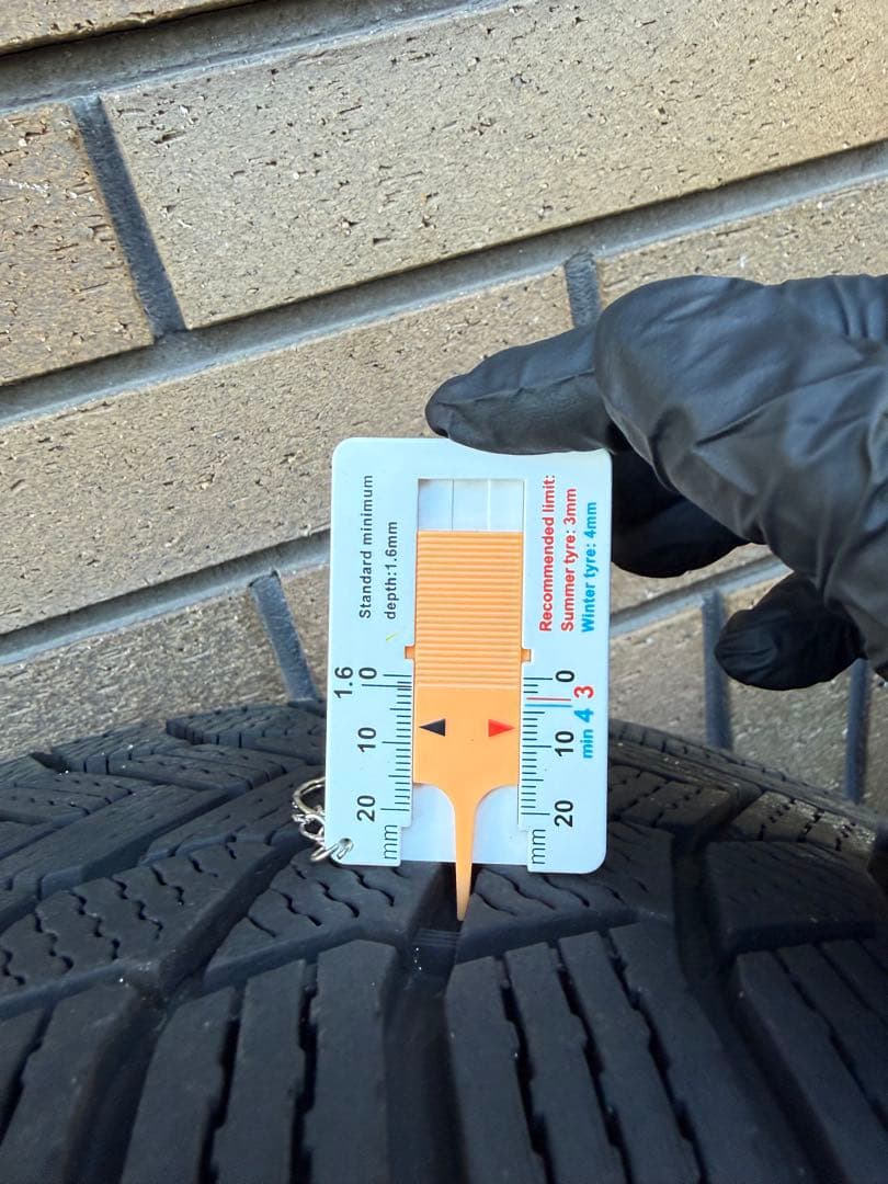 ①メルセデスE300用245/45 R18 ミシュランスタッドレスMAKホイール