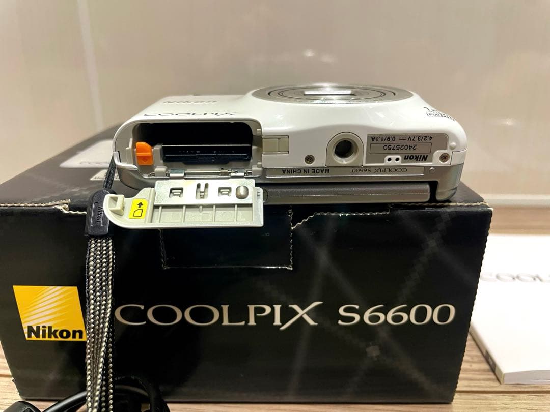 [完動品]Nikon COOLPIX s6600