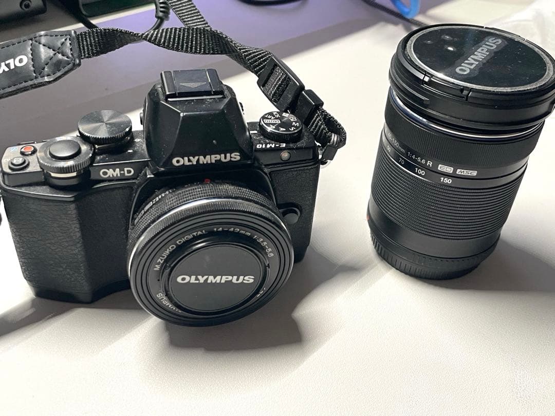 Olympus OM-D E-M10 ミラーレス一眼カメラ