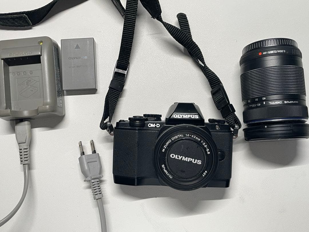 Olympus OM-D E-M10 ミラーレス一眼カメラ