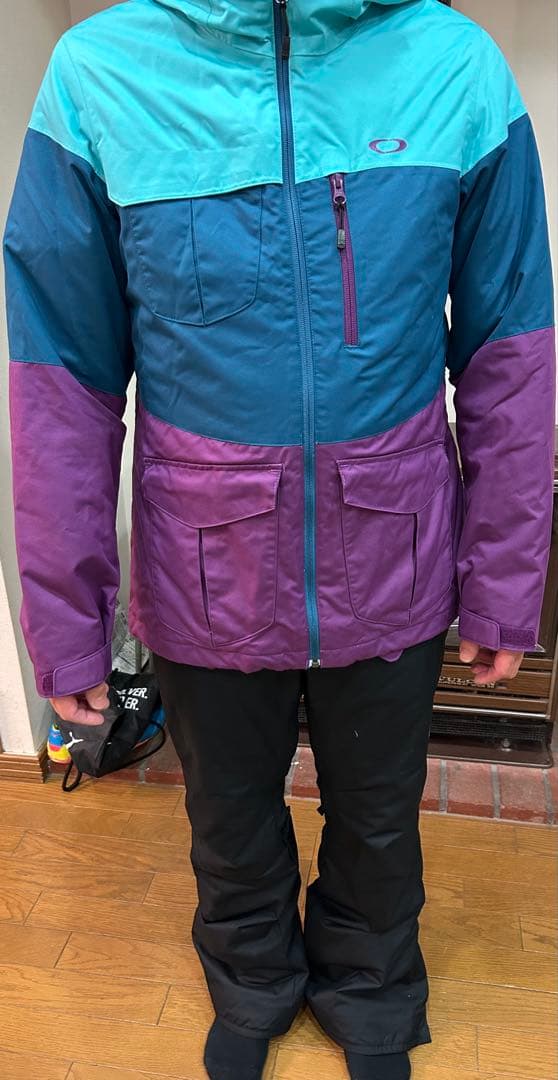 極美品！！Oakley スノーボードウェア Mサイズ　上下