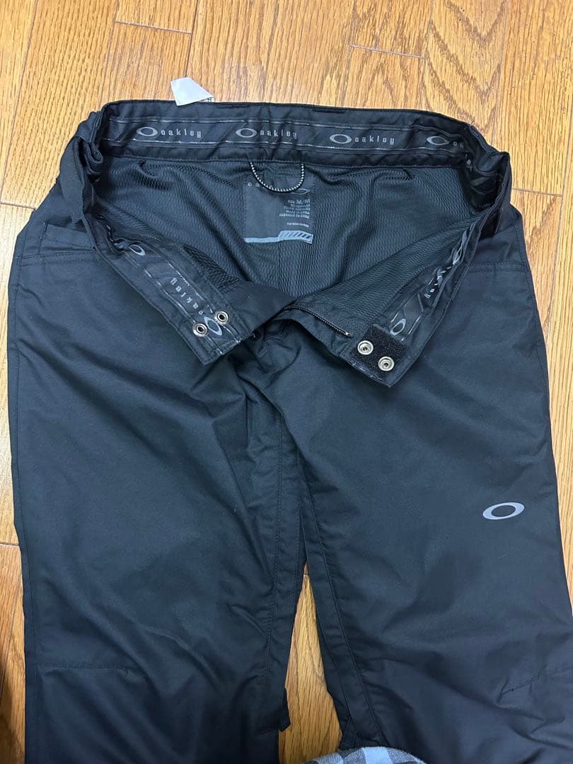 極美品！！Oakley スノーボードウェア Mサイズ　上下