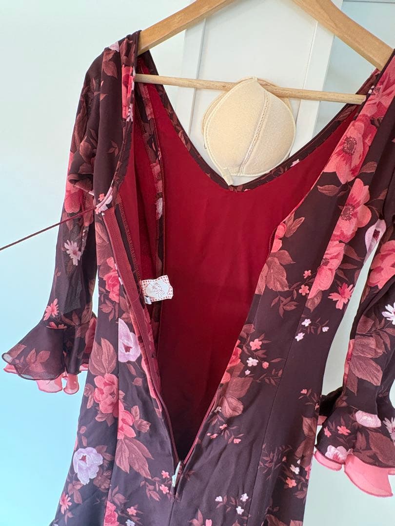 フラメンコ衣装　ドレス　ダーク紅色 ピンク花柄