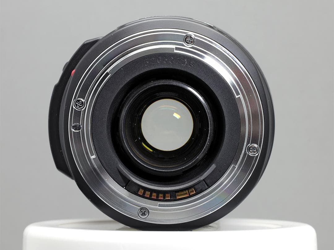 Canon EF 28-135mm f/3.5-5.6 IS USM 中古美品