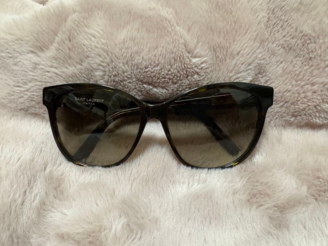 【極美品】サンローラン　サングラス