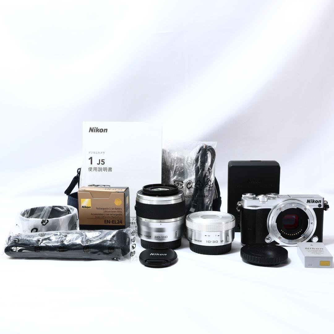 【ほぼ新品】Nikon 1 J5 ダブルレンズ　ミラーレス一眼