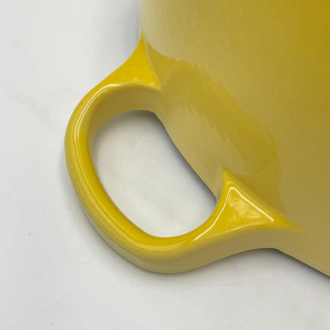 美品　ル・クルーゼ　ココットロンド　22cm イエロー