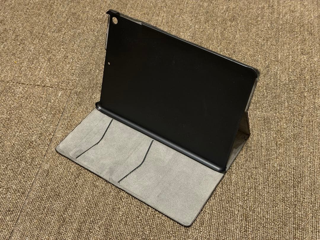 Apple iPad 本体 充電器・カバー付き