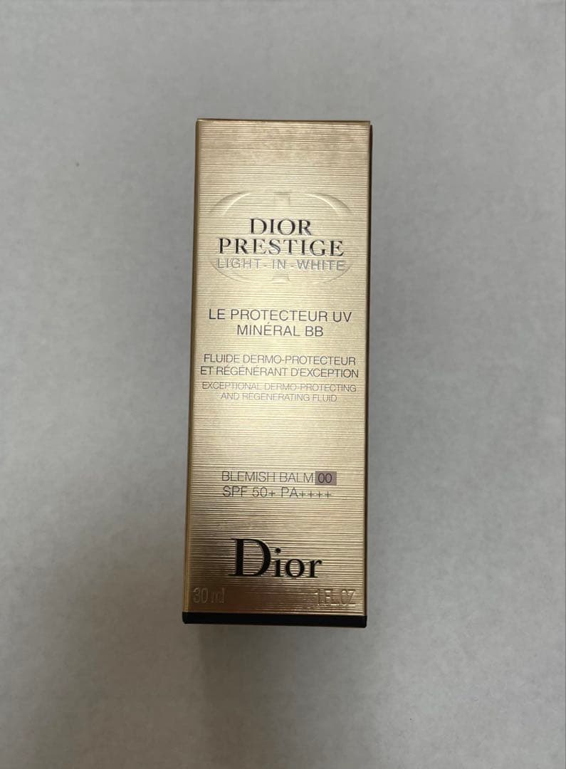 Dior プレステージホワイトルプロテクターUVミネラルBB 00