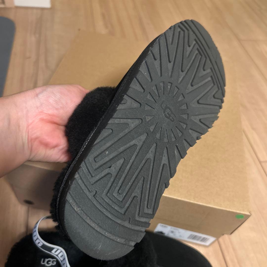 UGG ファーサンダル　ファンケット　レディース　23.5 黒　キッズサイズ