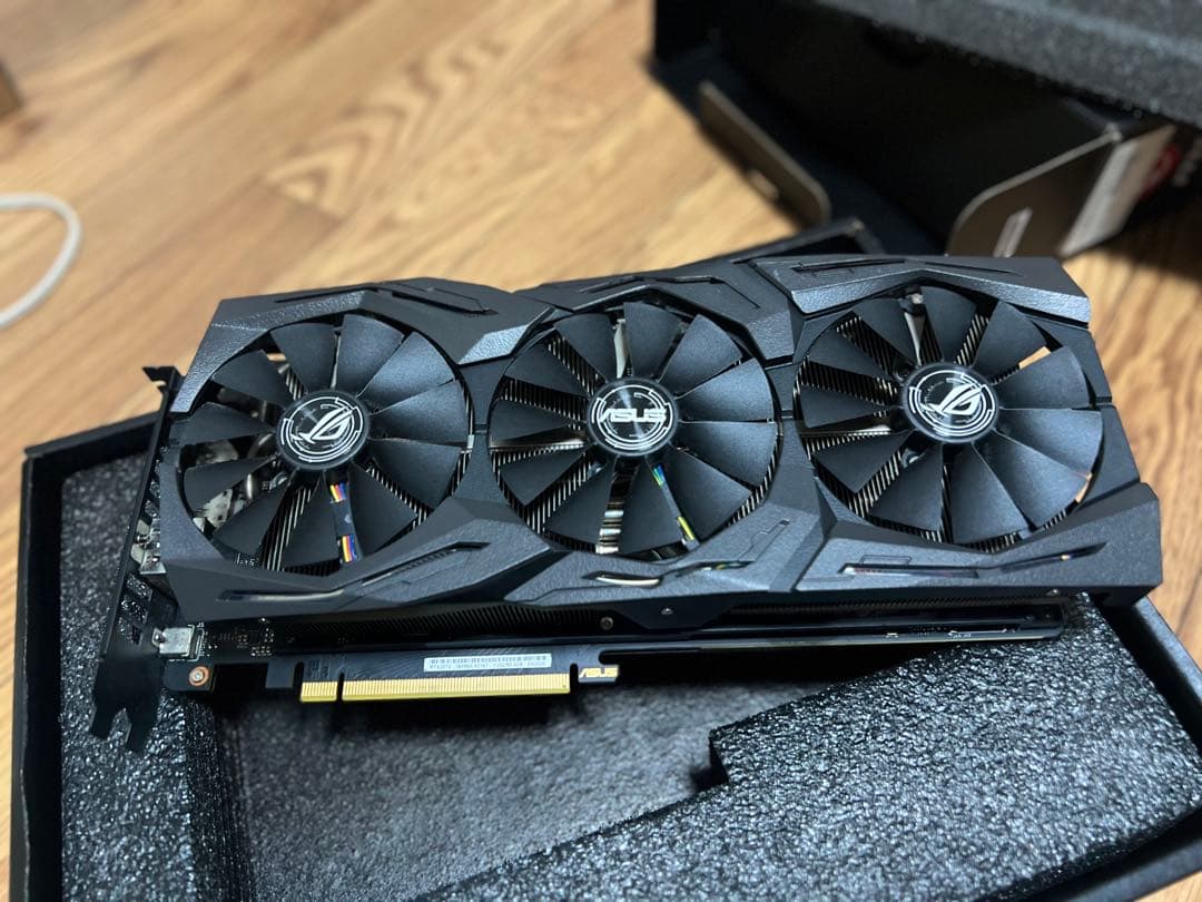 グラフィックボード・グラボ・ビデオカード ASUS ROG STRIX RTX 2070 OC 8GB