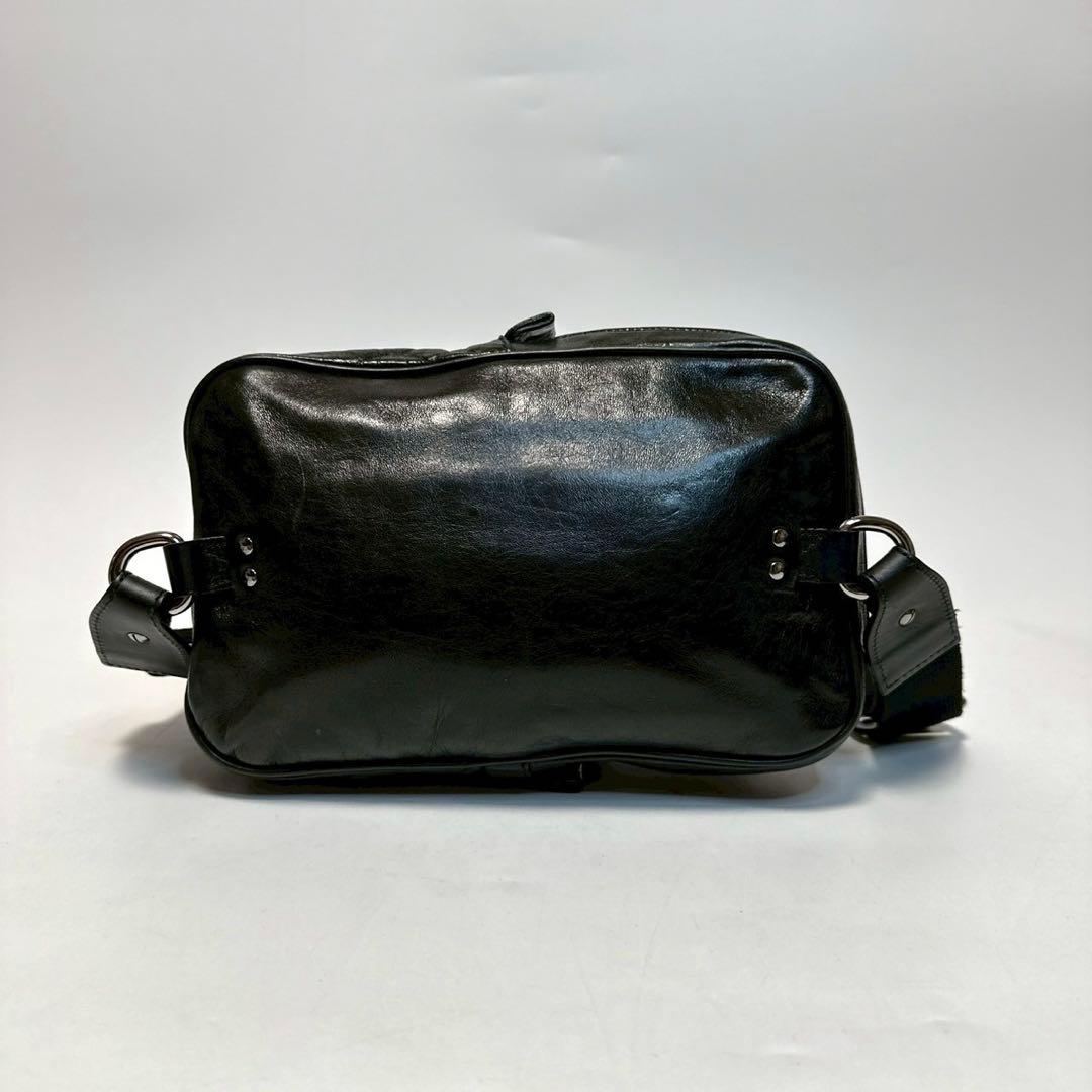 p50【極美品】クロエ　レザー　ブラック　カデナ　ボディバッグショルダーバッグ.