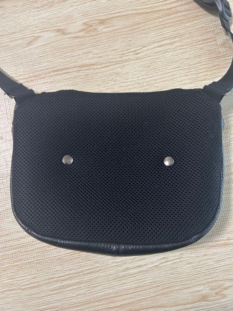 YouTuber もりすんさんオリジナル商品 本革ボディバッグ ラウンド型