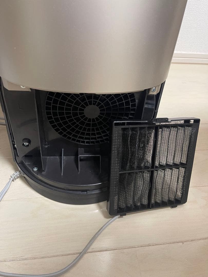 シャープ　プラズマクラスタースリムイオンファン　PF-JTH1-N