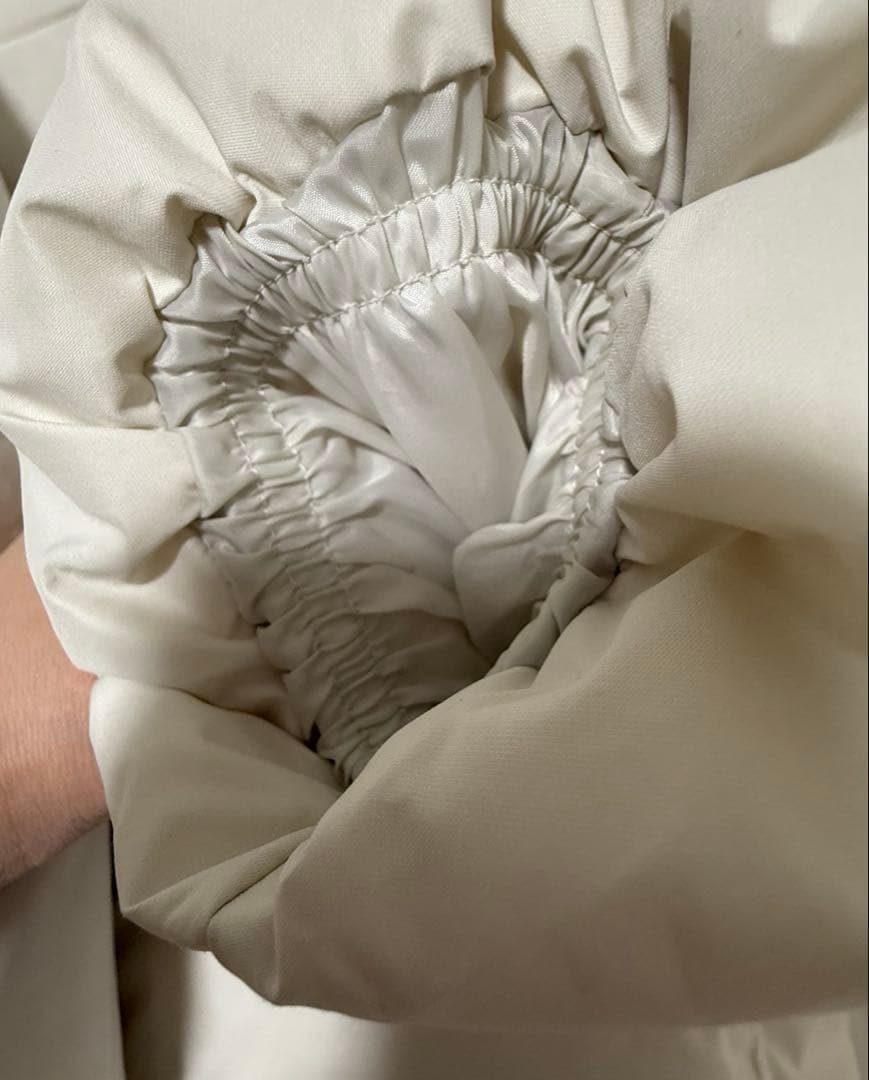 シームレスダウンパーカー オフホワイト 2025年